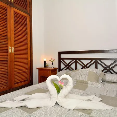 Playa Chica Apartament *